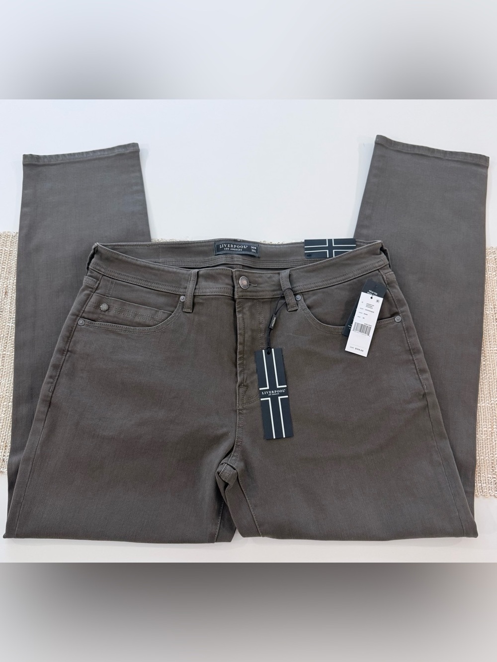 Liverpool Men's Straight Jeans in Bark